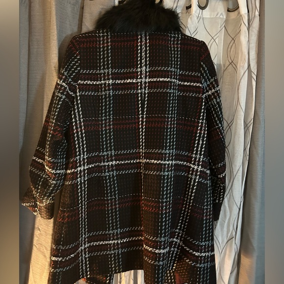White House Black Market Plaid Coat - Picture 5 of 10